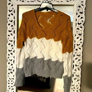 Valet tri-color sweater